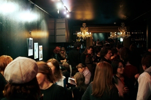 Bar throng